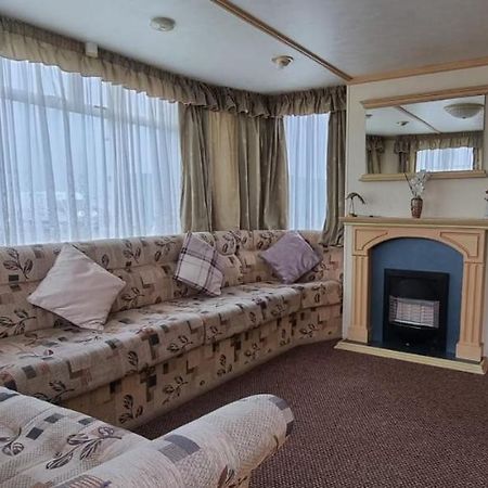 Апартаменты The Ole Faithful Caravan Jaywick Sands Экстерьер фото